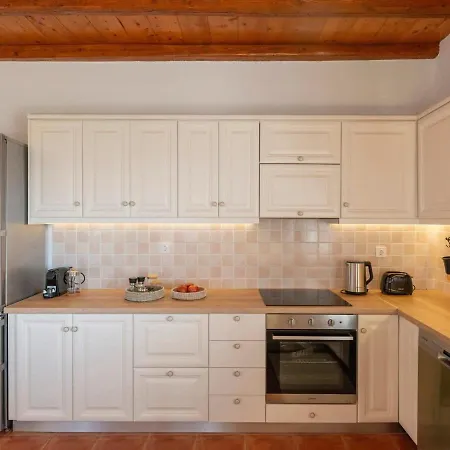 Σπίτι διακοπών Myrsini Traditional Hillside *